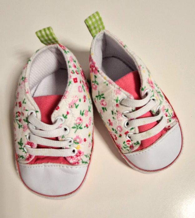 Лот якенце за момиче George, 9-12 месеца (74-80) + обувчици 19  размер