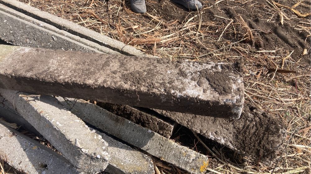 Бетонови колчета.