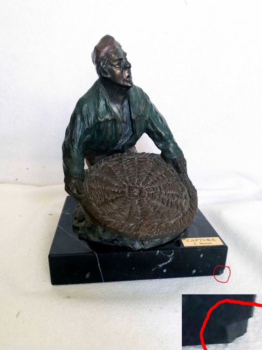 Luis Moreno - Sculptura bronz - titlu "Captura" - h-20cm - semnata