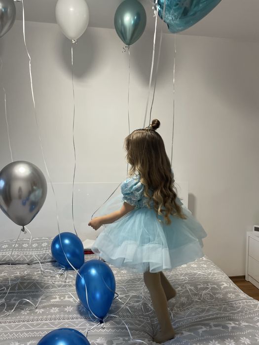 Официална детска рокля с пайети