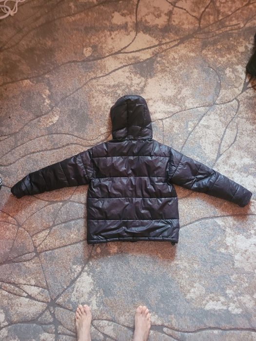 Geacă de iarnă cu glugă