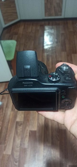 Panasonic Lumix DMC-LZ20 (21x суперзум)