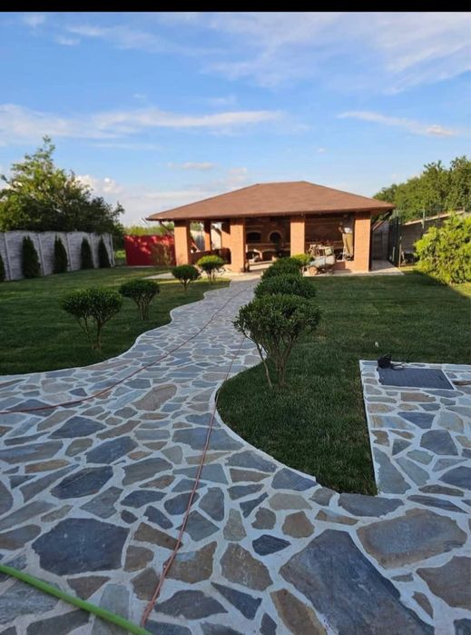 Vand si montez piatra naturala de munte