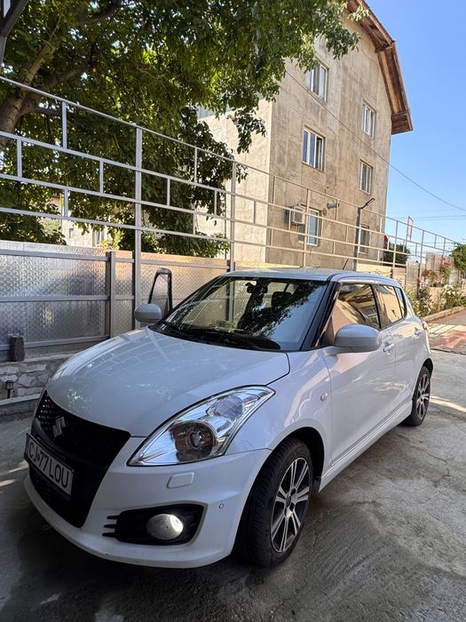 Vând Suzuki Swift, 4×4, benzină, 2016, capacitate cilindrică  1242, serie motor 2071043, km 62 400, reali, euro 6.