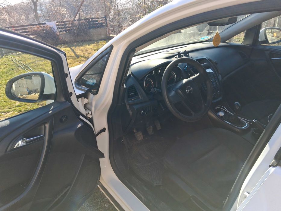 Opel astra j benzina si gpl