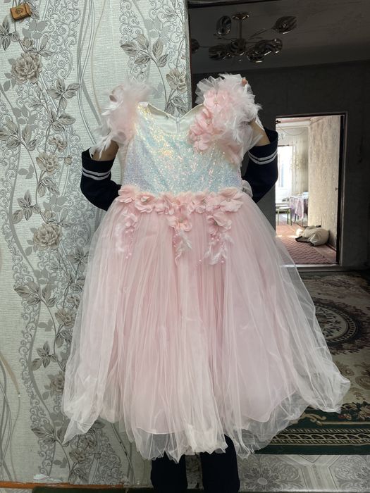 Продам бальное платье