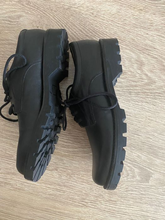 Ботинки кожаные новые.