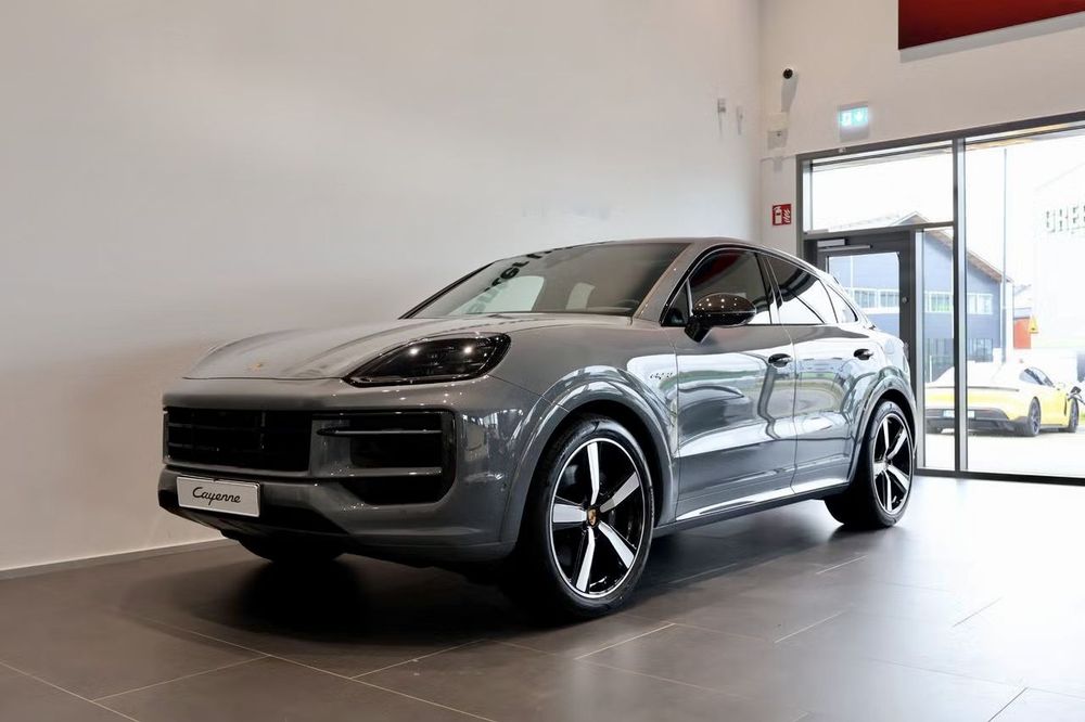 Porsche Cayenne Coupe Configuratie excelenta/ Pret de lista 183.000 eur