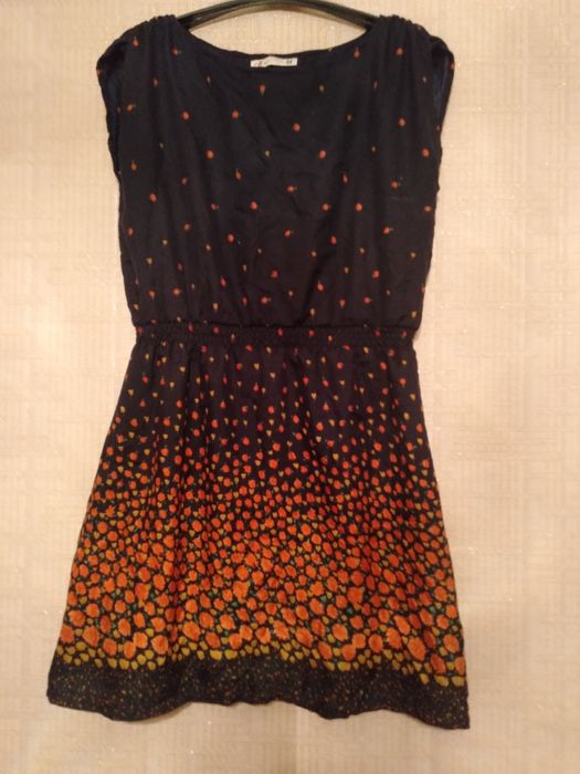 Продам женские платья