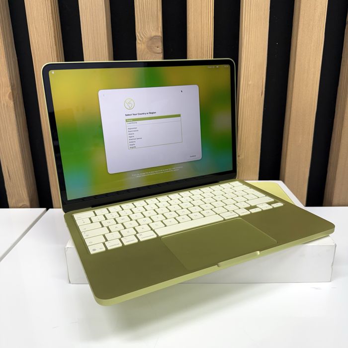Apple MacBook Neo 13-inch 8GB RAM 256GB Citrus