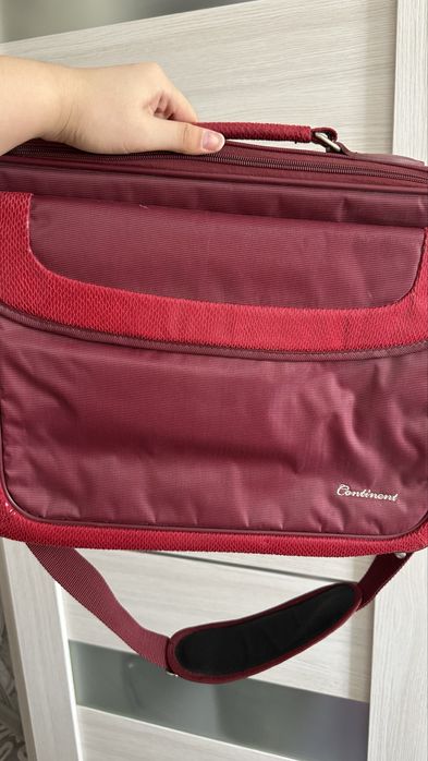 Качественная плотная сумка для ноутбука