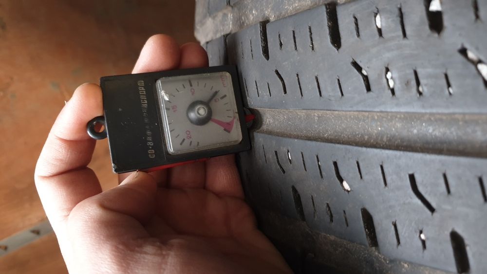 Гуми 235 65 16 С дот 16 платин