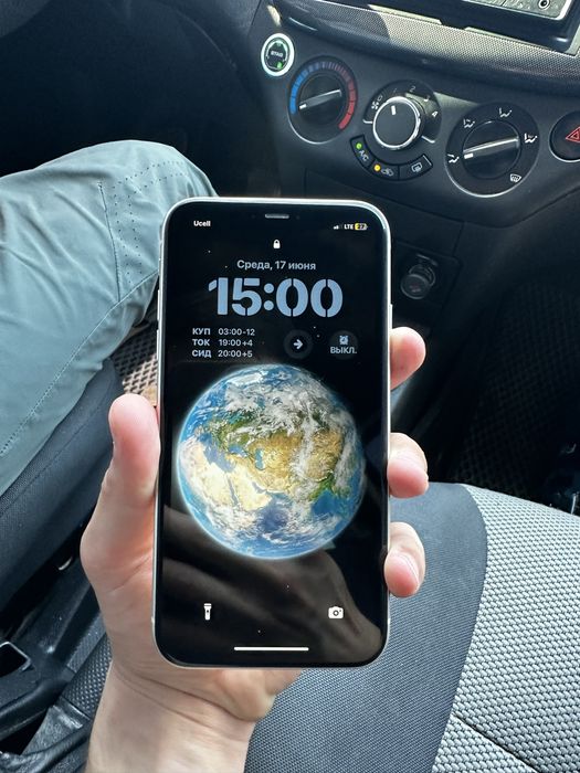 iPhone 11 якши холатда. Барча функциялари ишлайди каробка документ бор