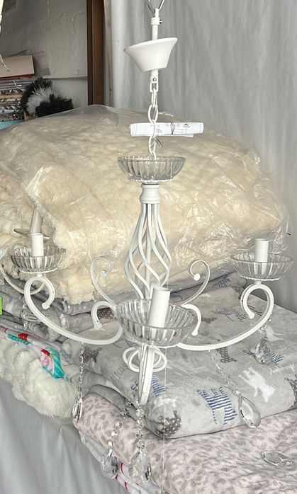 Lustre și suspensii