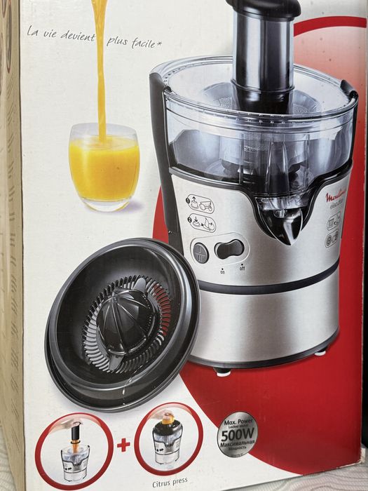 Соковыжималка в отличном состояний