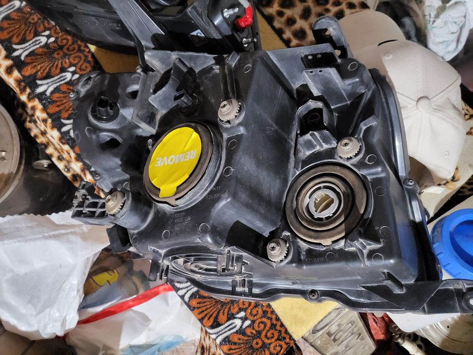 Левая фара паджеро4