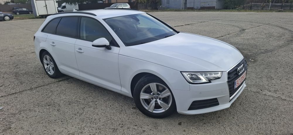 Audi A4 avant quattro manual