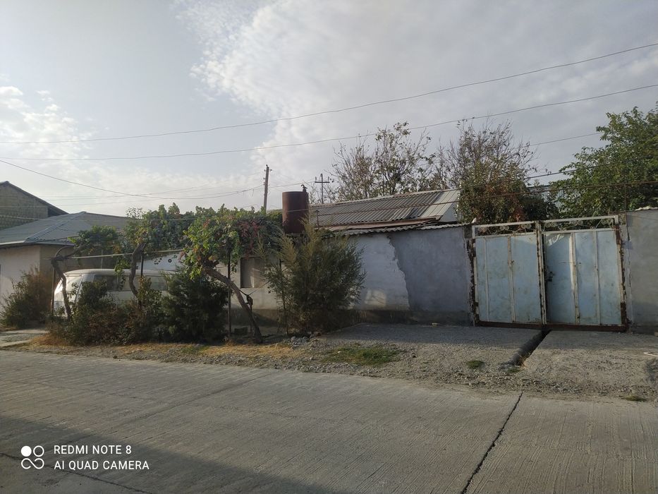 Уй сотилади газ свет 256  автобус 9 км  сиеббозоридан