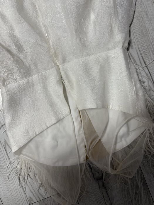 Рокля с пера Junonа