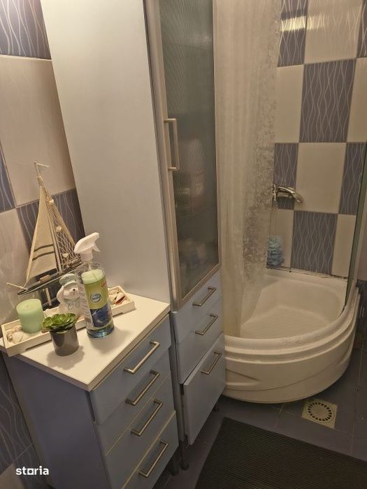 Casa de vanzare, 100 mp, locuibila, complet mobilata, zona Filiasi