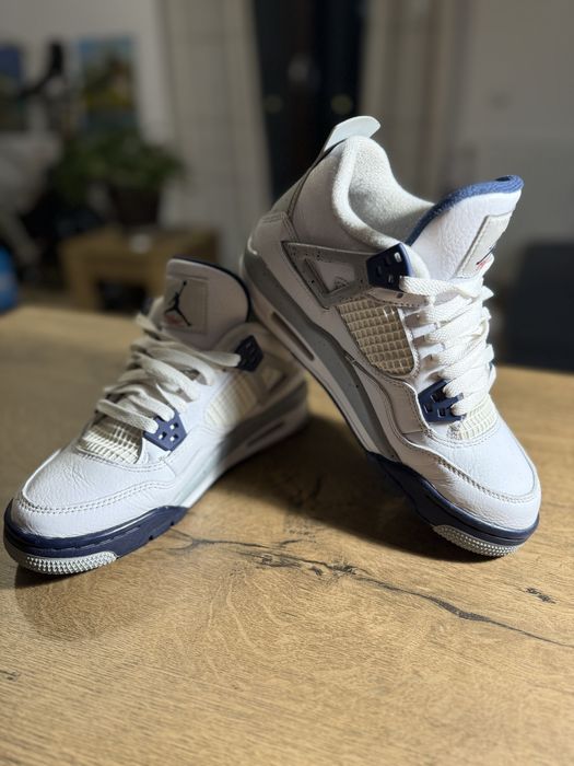 Adidasi Jordan 4
