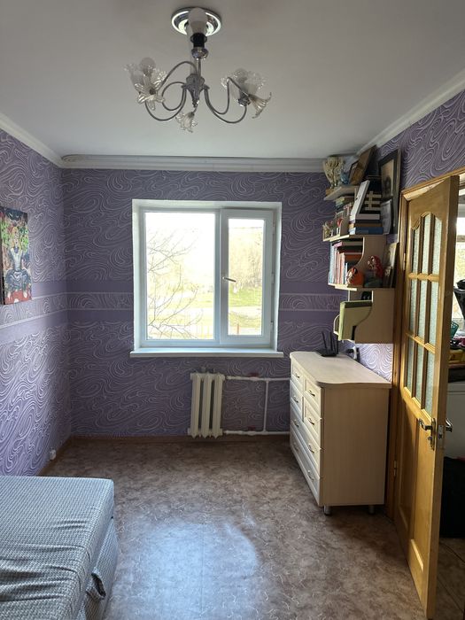 Продам софу, встроенная гардеробная , комод