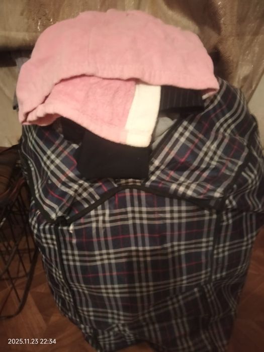 Вещи подростковые. Полная сумка. Телевизор в подарок!