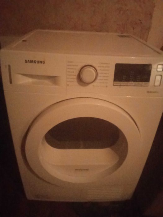 Продавам сушилня Samsung