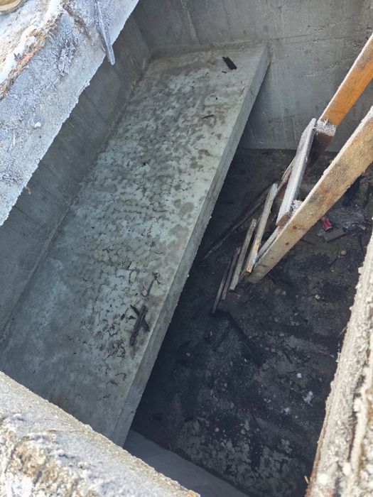 Cavou 4 locuri si cripta cu 2 nivele sf constantin