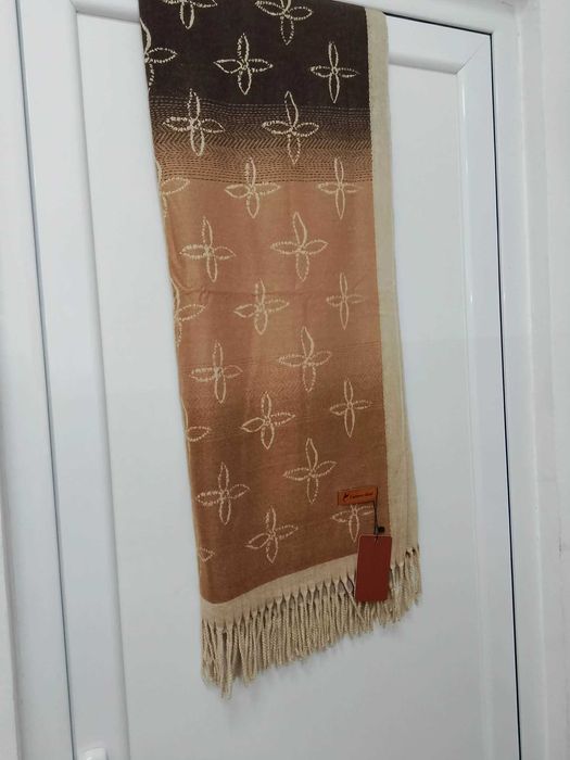 Дамски шалове кашмир