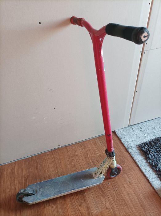 Продам трюковой самокат