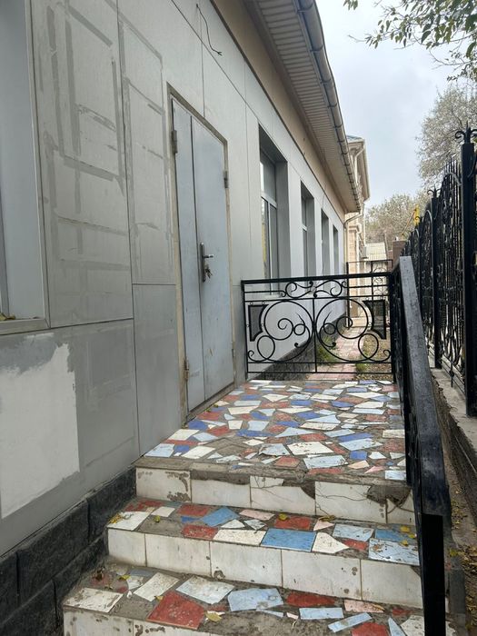 Комерчиское здание