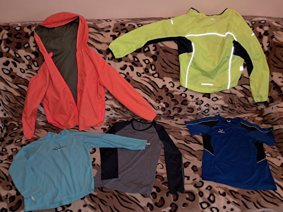 LOT sportiv/echipament marime 128,geci,bluze termice,pantaloni Nike