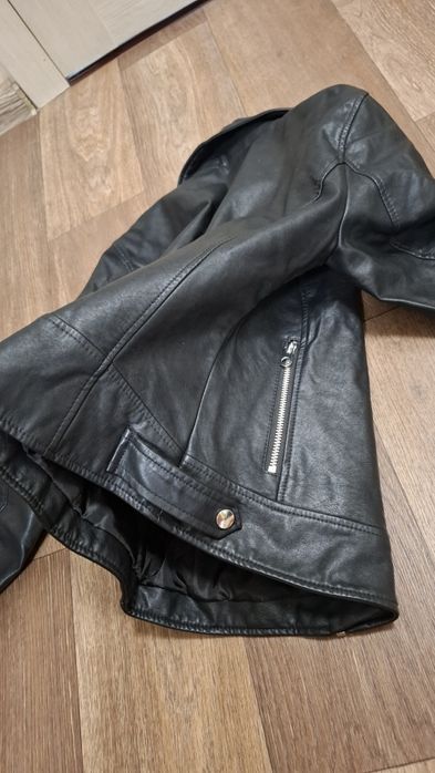 Курточка Косуха Sinsay.  Размер s.