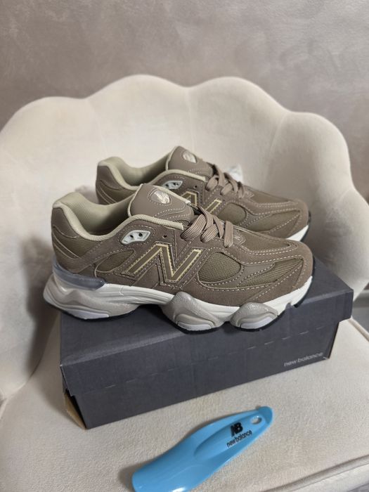 Adidasi premium new balance 9060