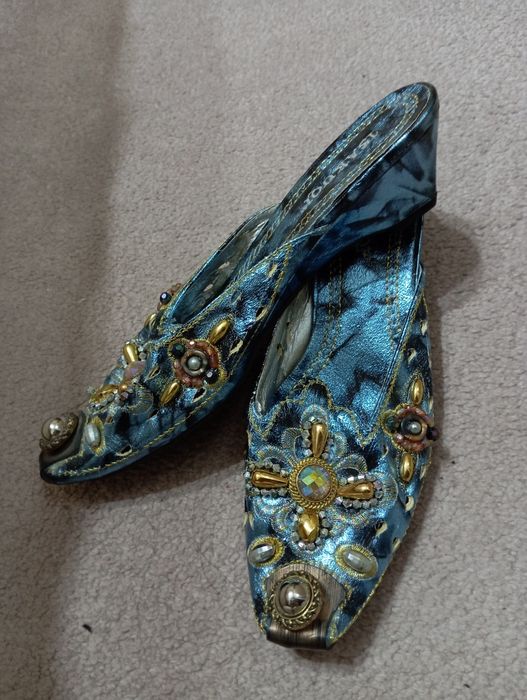 Kelinlar uchun tufli 100ming