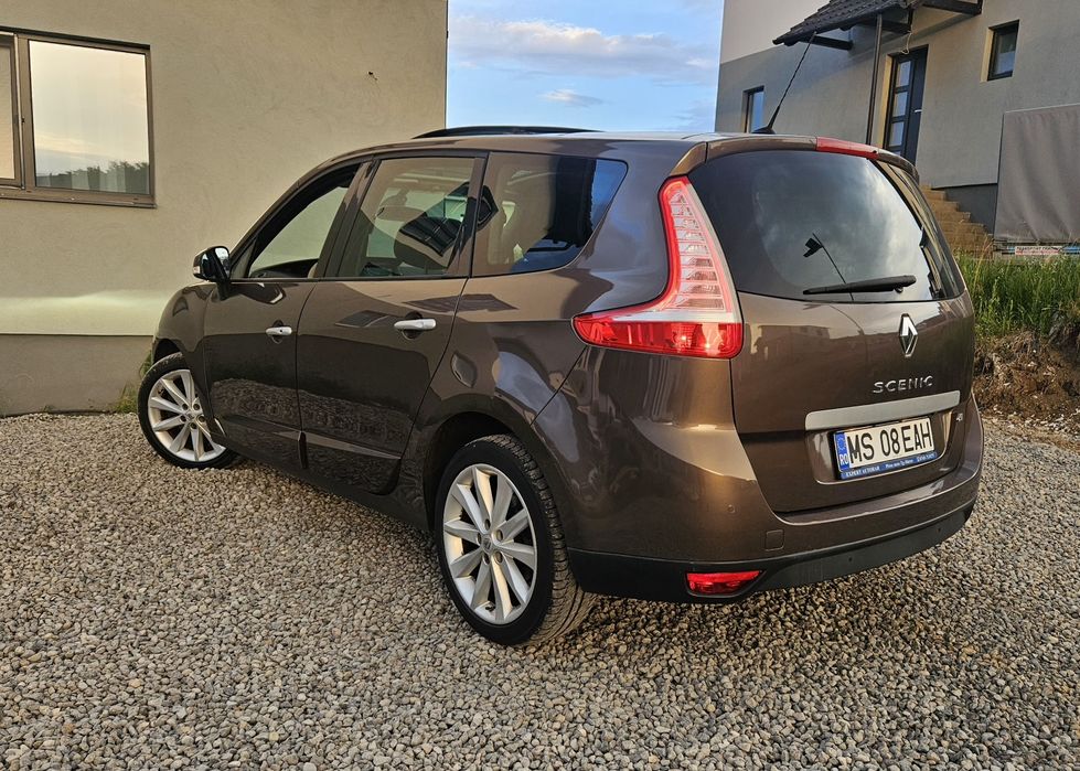 Renault Grand Scenic 2.0dci 160cp LUXE full