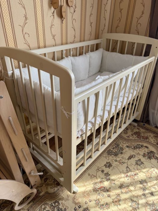 Детская кроватка манеж