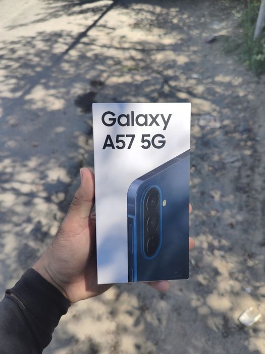 Samsung a57 почти новый