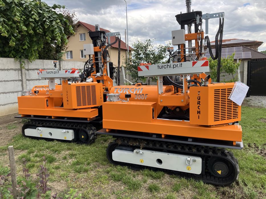 Se închiriază  Sonete pentru batut stâlpi -TURCHI 300F