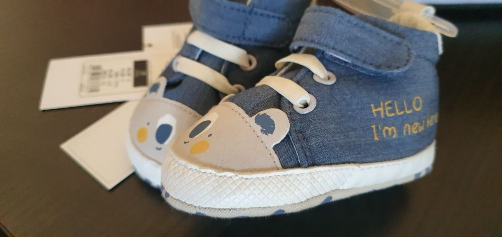 Incaltaminte bebelusi noi, marimea 18!