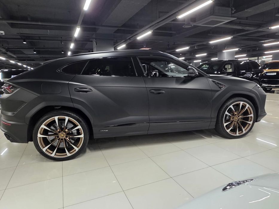 Новый Lamborghini Urus Special Edition 2025 год
