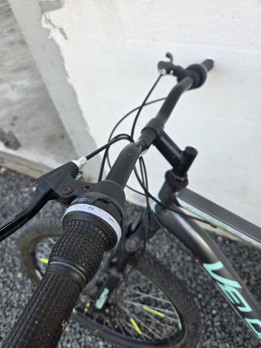 Bicicletă MTB Velors, frâne pe disc, suspensie față