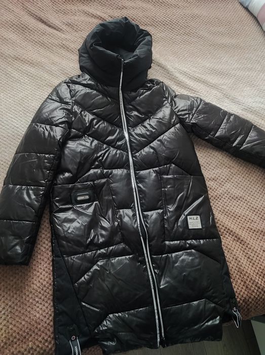 Продам зимнию куртку