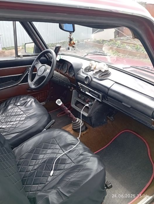 Продам автомобиль ваз 2103