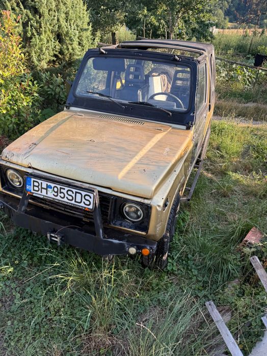 2x Suzuki Samurai 1984, 1994