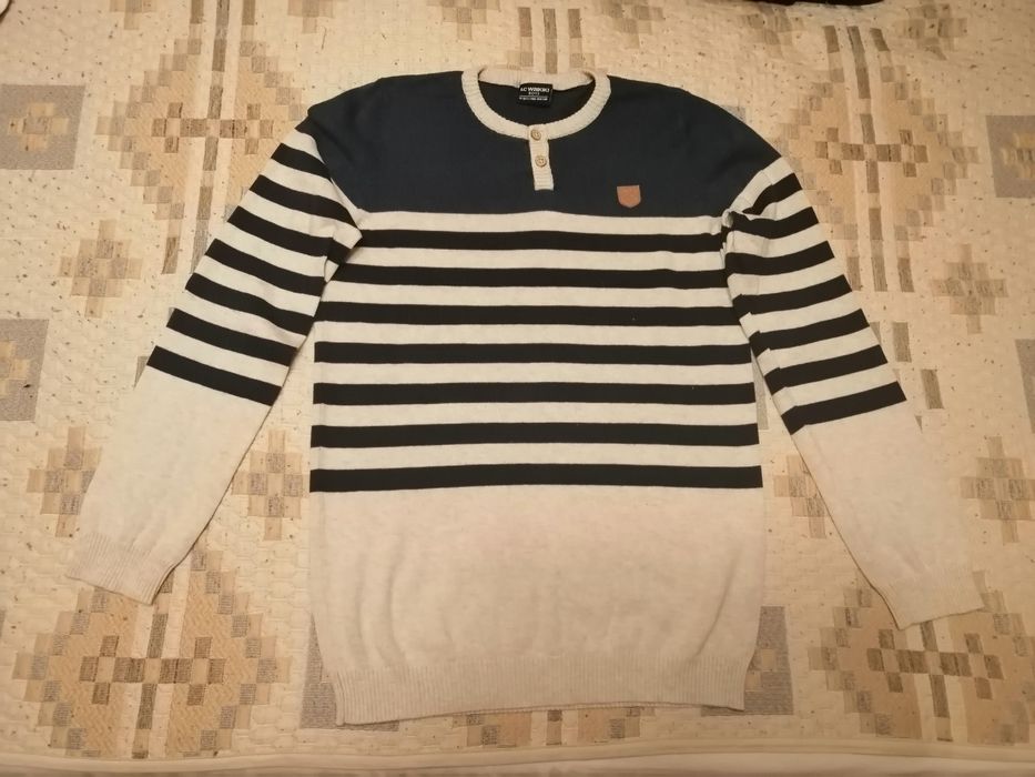 Пуловер за момче 11-12 годишно.