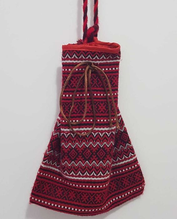 Costum popular pentru fetițe, 4-5 ani