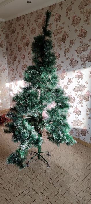 Ёлка искусственная