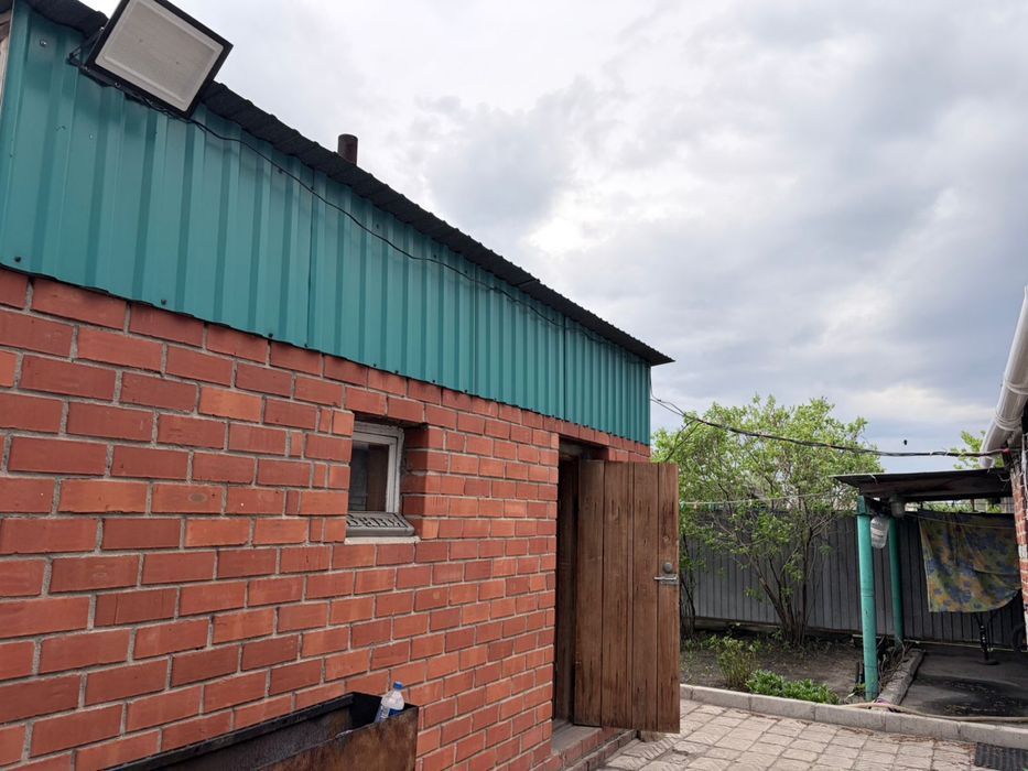 Продам квартиру в 2-х квартирном доме!